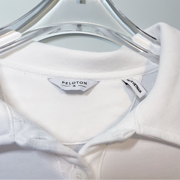 Peloton $68 Cropped Polo Sweatshirt White Purple Check Button Shirt Size Medium - Picture 3 of 8